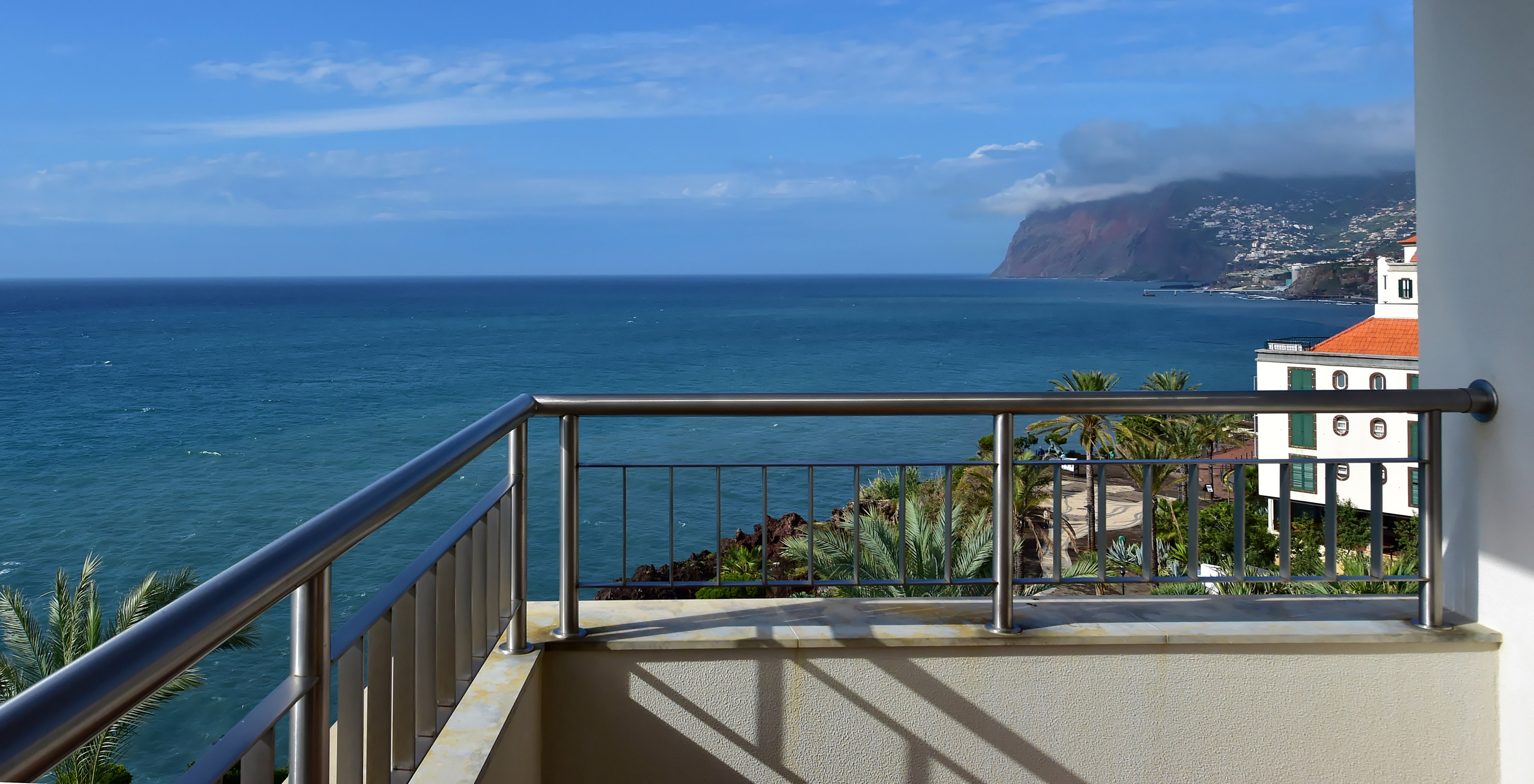 Die Master Suite mit Meerblick im Pestana Grand hat Balkon mit Meerblick