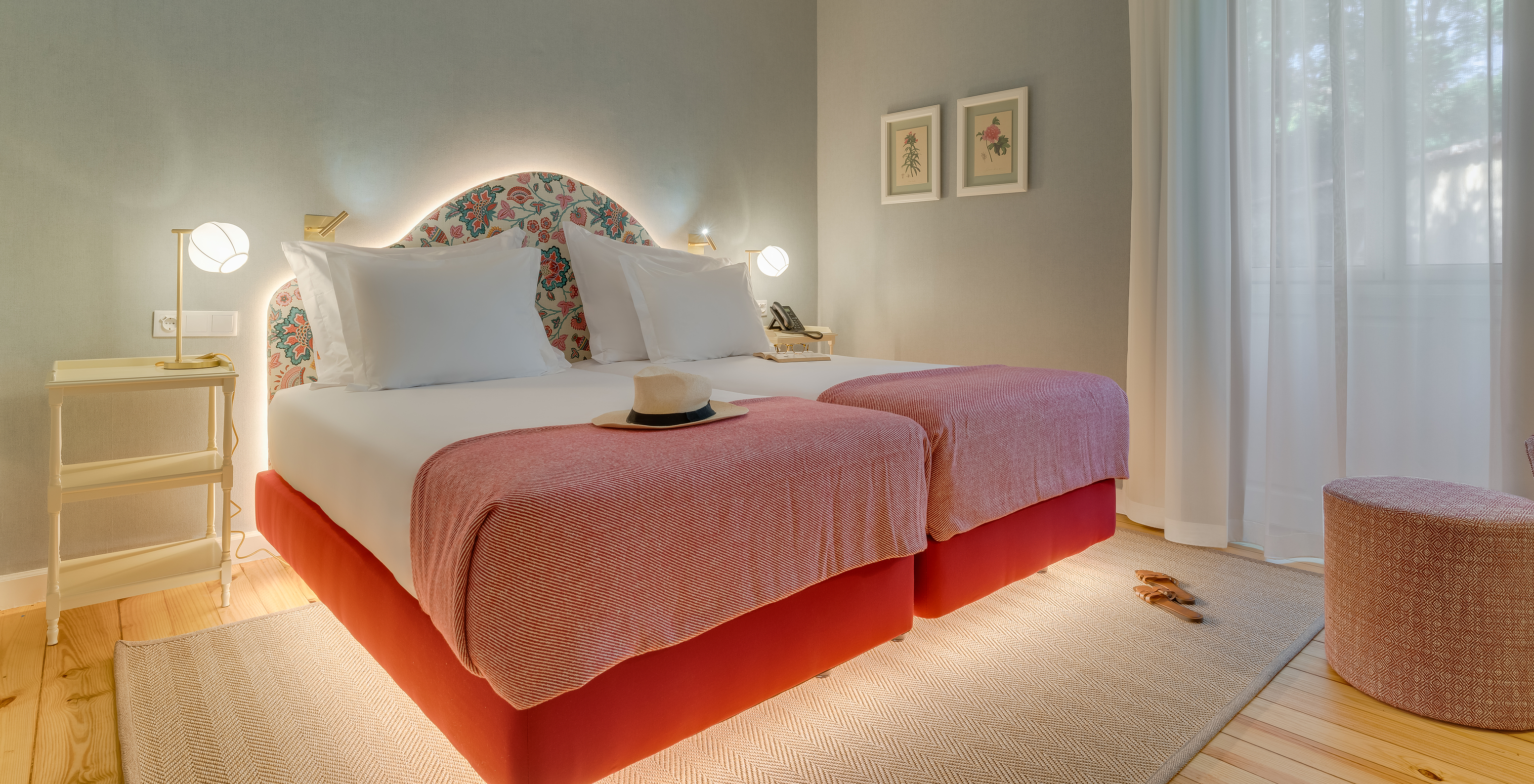 Classic Interior View room at Pestana Quinta Perestrello has two single beds and a bedside table