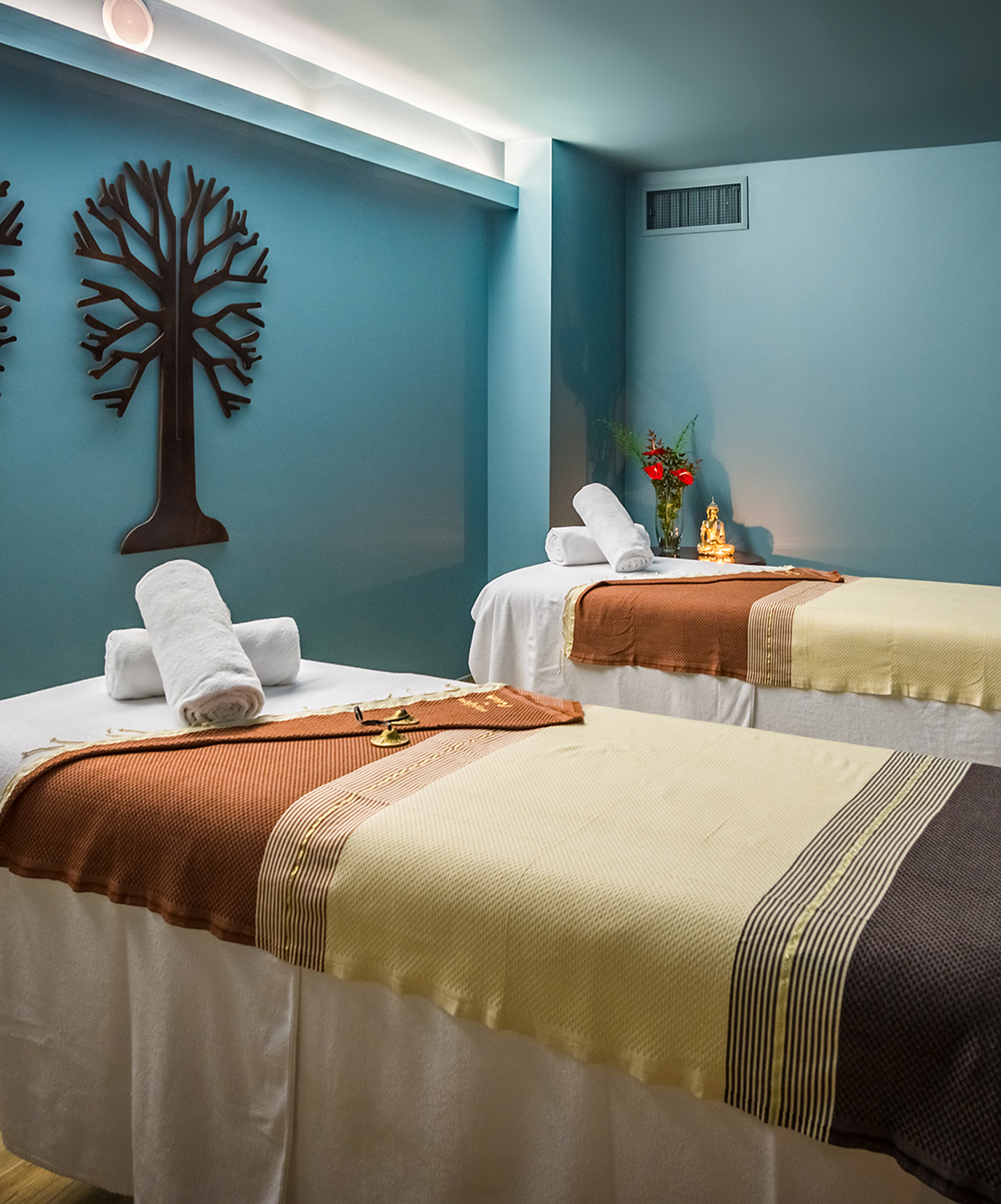 Pestana Royal All Inclusive hotel near the beach has a magic spa with two massage beds