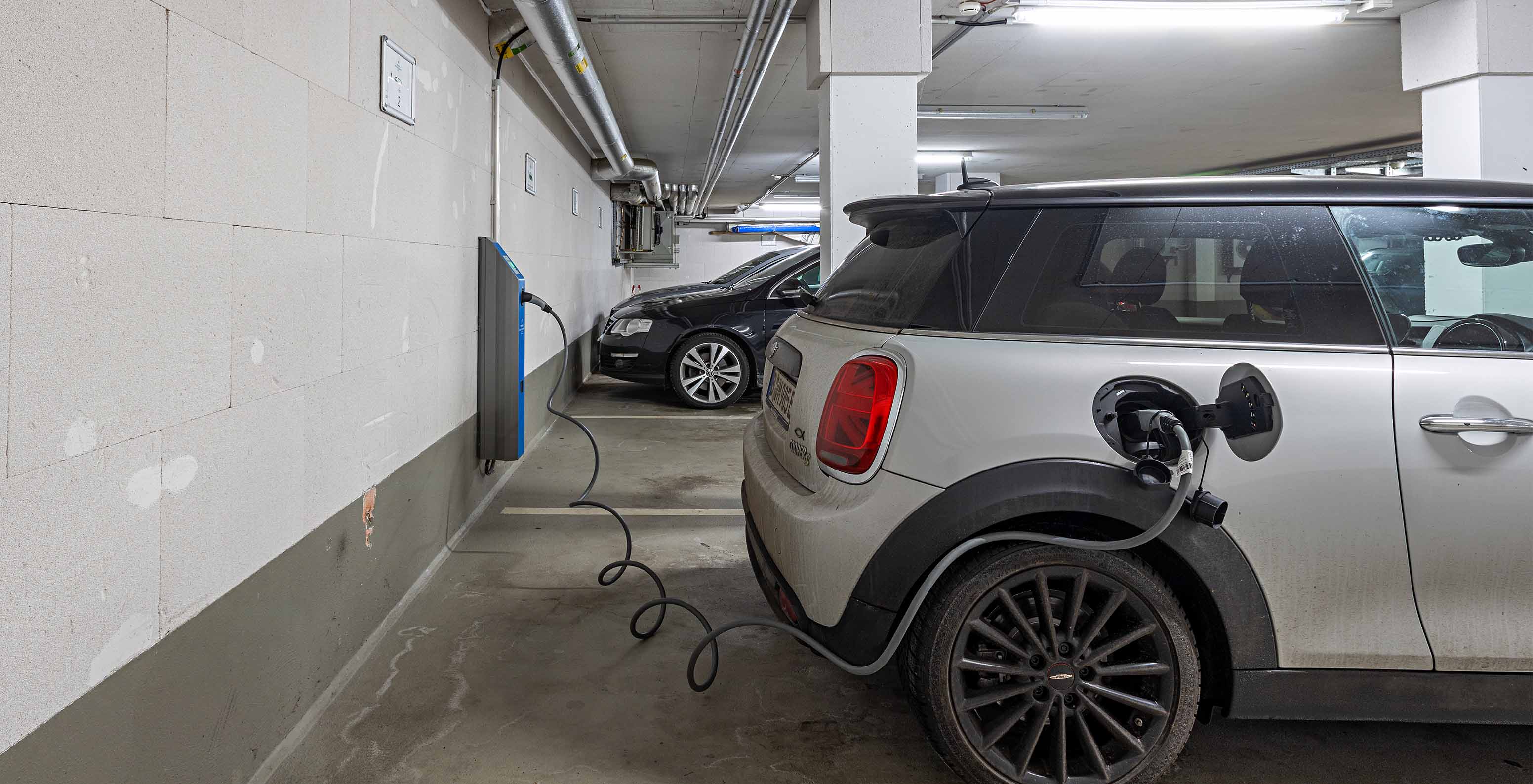 Le Pestana Berlin, hôtel central à Berlin, à côté de Tiergarten, dispose d'un parking avec chargeur pour voitures